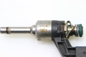  Fuel injector 