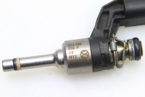  Fuel injector 