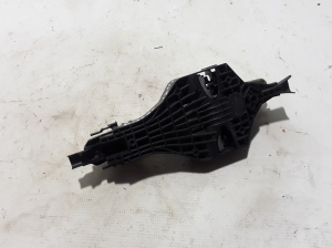 Land Rover Discovery Sport (2014–2026) Rear side door exterior handle and its parts - 3