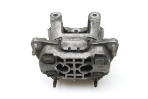 AUDI A6 C6 (2004–2011) Käigukasti padi 4F0399151 - 4