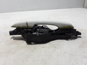 Land Rover Discovery Sport (2014–2026) Rear side door exterior handle and its parts - 2