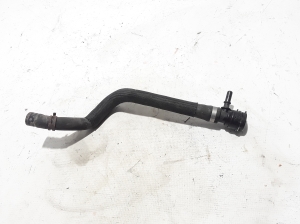 Land Rover Discovery Sport (2014–2026) Jahutusradiaatori voolik GJ326B504AA - 3