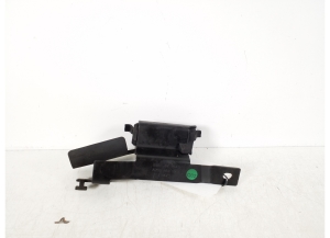 Mercedes Benz C-Class 205 (2014–2021) Heckscheibenrollo Halter A2058605500