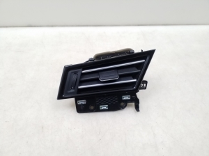 Dashboard air vent grilles - 3G1819701