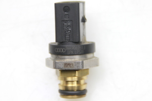  High pressure fuel line sensor 