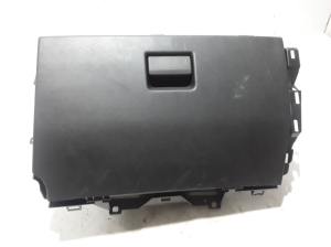 Glove box - 16A1348RA9