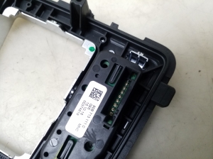 AUDI Q5 (2017–2026) Ātrumkārbas sviras apdare 80B713111C - 3
