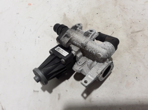  EGR valve 