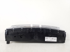 Mercedes Benz C-Class 205 (2014–2021) Heater control panel A2059058105 - 4