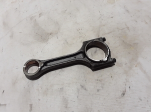  Connecting rod 