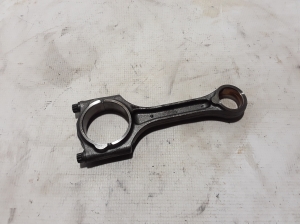  Connecting rod 