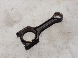  Connecting rod 