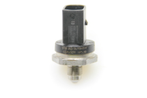  High pressure fuel line sensor 