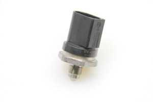  High pressure fuel line sensor 