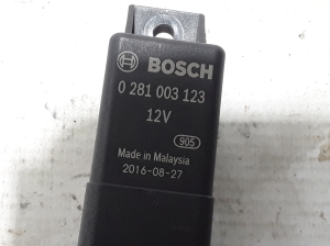 Land Rover Discovery Sport (2014–2026) Glow plug relay FX23189E2AC - 2