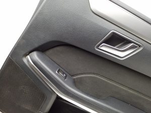  Upholstery of rear side doors 