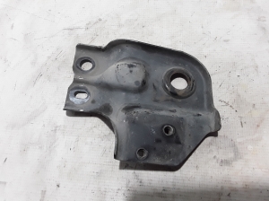 Land Rover Discovery Sport (2014–2026) Front subframe bracket BJ325400AC - 3