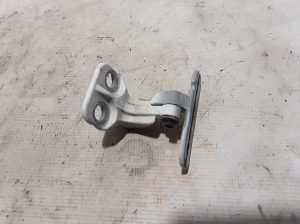 Land Rover Discovery Sport (2014–2026) Rear side door upper hinge LR056354 - 2