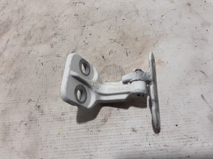 Land Rover Discovery Sport (2014–2026) Rear side door lower hinge LR056352 - 2