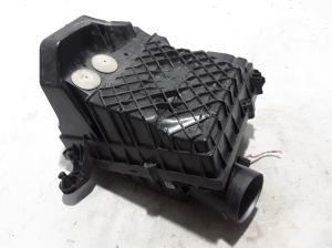 VOLVO XC60 (2017–2026) Luftfiltergehäuse 31474862 - 3
