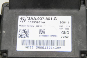 Volkswagen Passat B7 (2010–2014) Electric parking brake control module 3AA907801G - 2
