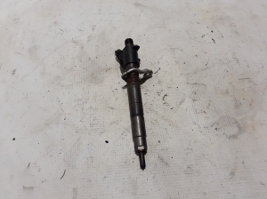  Fuel injector 