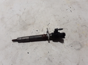  Fuel injector 