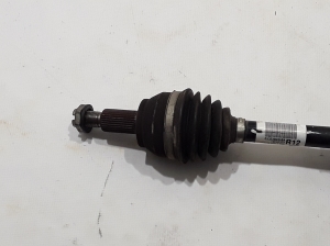 Land Rover Discovery Sport (2014–2026) Front drive shaft and its parts GJ323B436BA - 3
