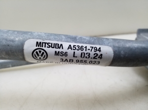 Volkswagen Passat B7 (2010–2014) Scheibenwischermechanismus vorne und seine Teile - 4