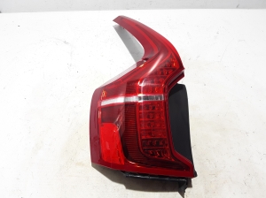  Rear corner lamp 