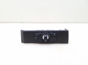 Headlight switch - 6988565