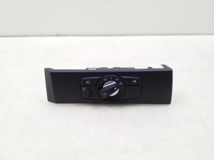 Headlight switch - 6988565