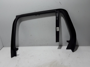  Rear side door strip to glass inner 