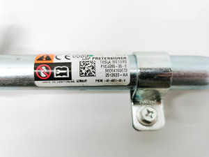 Tesla Model S S (2012–2026) Priekšējā sēdekļa drošības jostas sprādze 1005265-05-E - 2