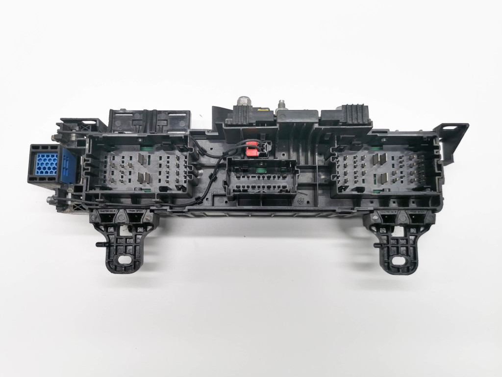 TESLA Model S 1 generation (2012-2024) Saugiklių valdymo blokas 1034405-00-E 21180426