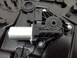 Mercedes Benz B-Class 246 (2011–2017) Rear side door window regulator A2467300179 - 3