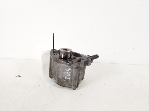 Mercedes Benz E-Class W212 (2009–2015) Vacuum pump A6510900005 - 2