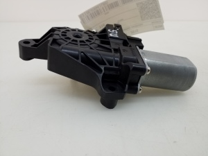 Mercedes Benz B-Class 246 (2011–2017) Rear side door window regulator motor A2469063200 - 2