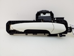 Front door external opening handle and its details - A2047602634