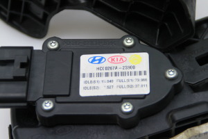 Kia Sportage (2010–2016) Gaasipedaal 327002S900 - 2