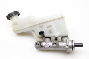 Brake master cylinder