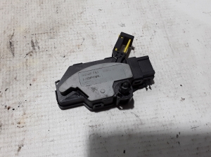  Accelerator pedal sensor 