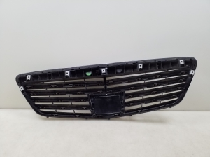  Front grille 