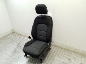 Mercedes Benz B-Class 246 (2011–2017) Priekšējais sēdeklis un tā detaļas - 2