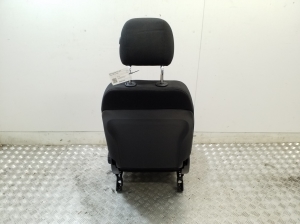 Mercedes Benz B-Class 246 (2011–2017) Priekšējais sēdeklis un tā detaļas - 3