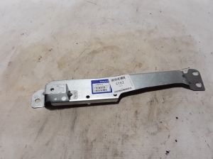 Front fender bracket - 31468233