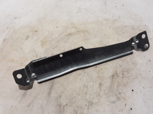VOLVO S60 III (2018–2026) Front fender bracket 31468233 - 3