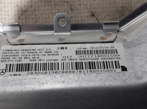 Mercedes Benz C-Class 204 (2007–2014) Põlveturvapadi 305669599AR - 2