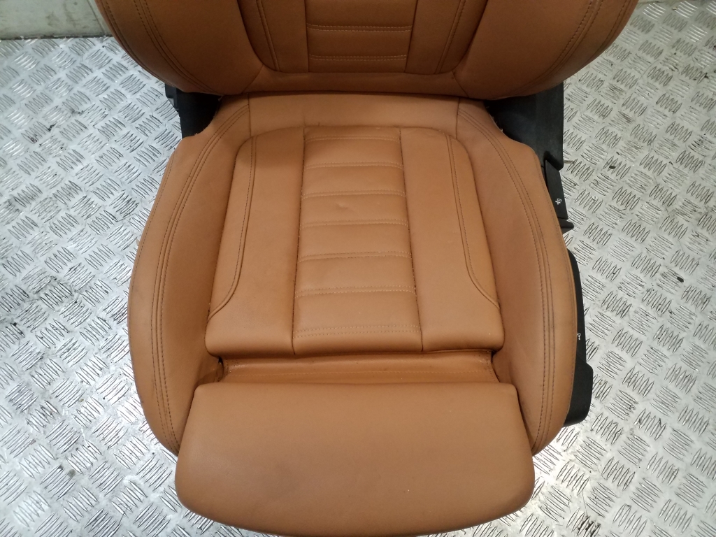 BMW X3 G01 (2017-2024) Priekinė dešinė sėdynė 21610640