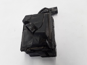 RENAULT Laguna III (2007–2015) Luftfiltergehäuse 8200787623 - 4
